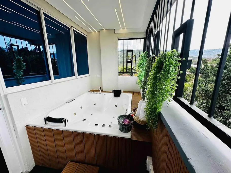 Noah Apartasuite 601 Cali Apartment